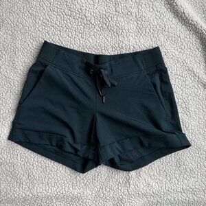 Athleta Midtown Shorts Womens 4 Dark Teal Drawstring Cuff